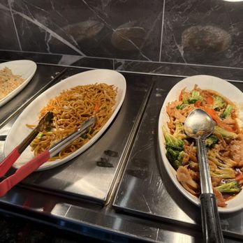 Dynamite Sushi Steak & Grill - Fried rice, lo mein, Chicken with Mixed Veg - Sushi Bars Near Me - Gainesville, Georgia