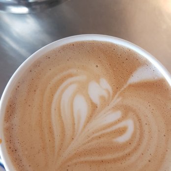 In Between Dos Cafe - Amazing almond latte - Cafes Near Me - Queens, New York