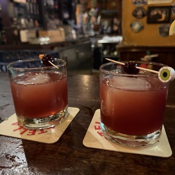 The Auld Dubliner - Vampire Kiss - Irish Near Me - Long Beach, California