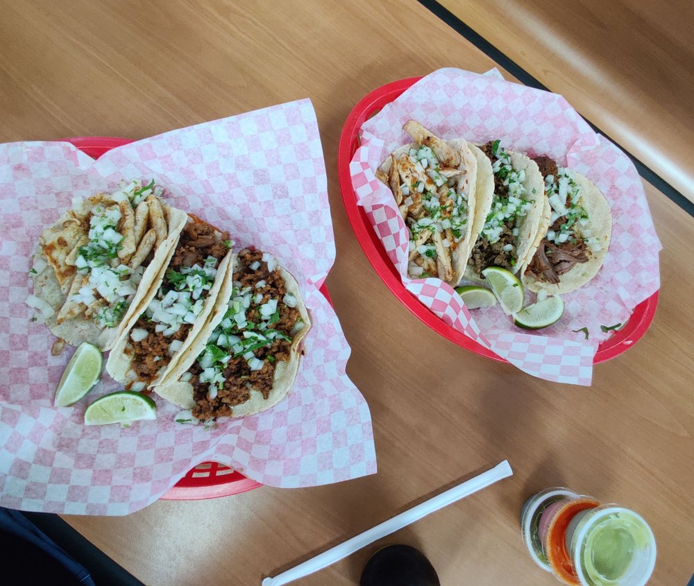Food from Tacos El Gordo