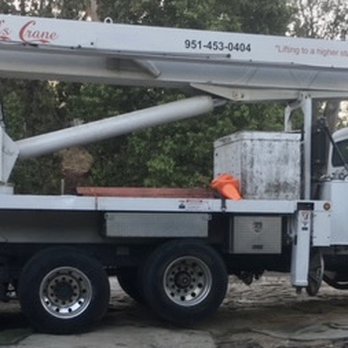 Cal's Crane - Cal's Crane - 40 Ton Crane - Crane Services Near Me - Clarksville, Tennessee