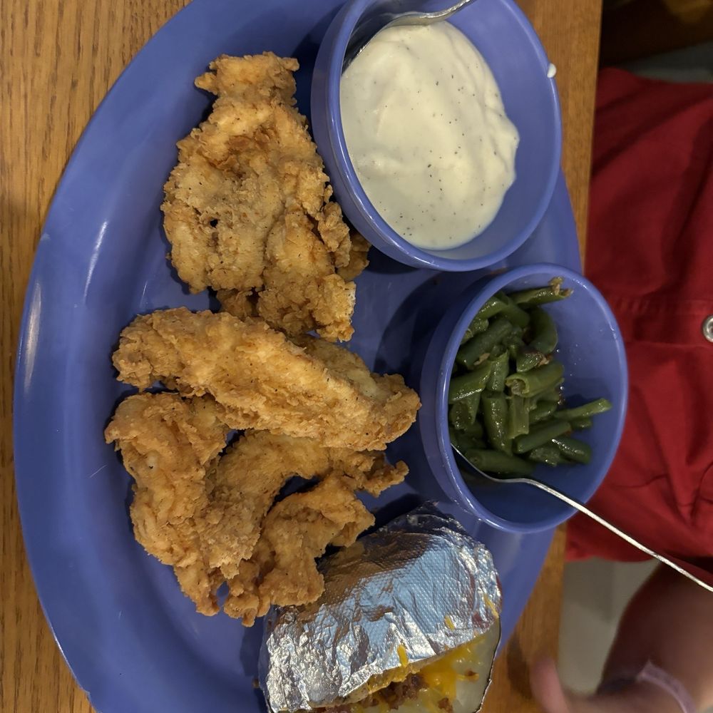 Averys Kitchen - Chicken strip dinner. - Breakfast & Brunch Near Me - New Braunfels, Texas Averys Kitchen - Chicken strip dinner. - Breakfast & Brunch Near Me - New Braunfels, Texas
