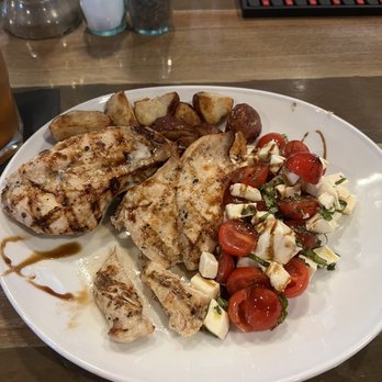 Beacons Restaurant - Chicken bruschetta - New American Near Me - East Walpole, Massachusetts