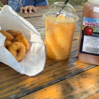 Snow-Line Orchard - Apple cider doughnuts, apple cider, slushy, and apple cider - Fruits & Veggies Near Me - Oak Glen, California Snow-Line Orchard - Apple cider doughnuts, apple cider, slushy, and apple cider - Fruits & Veggies Near Me - Oak Glen, California