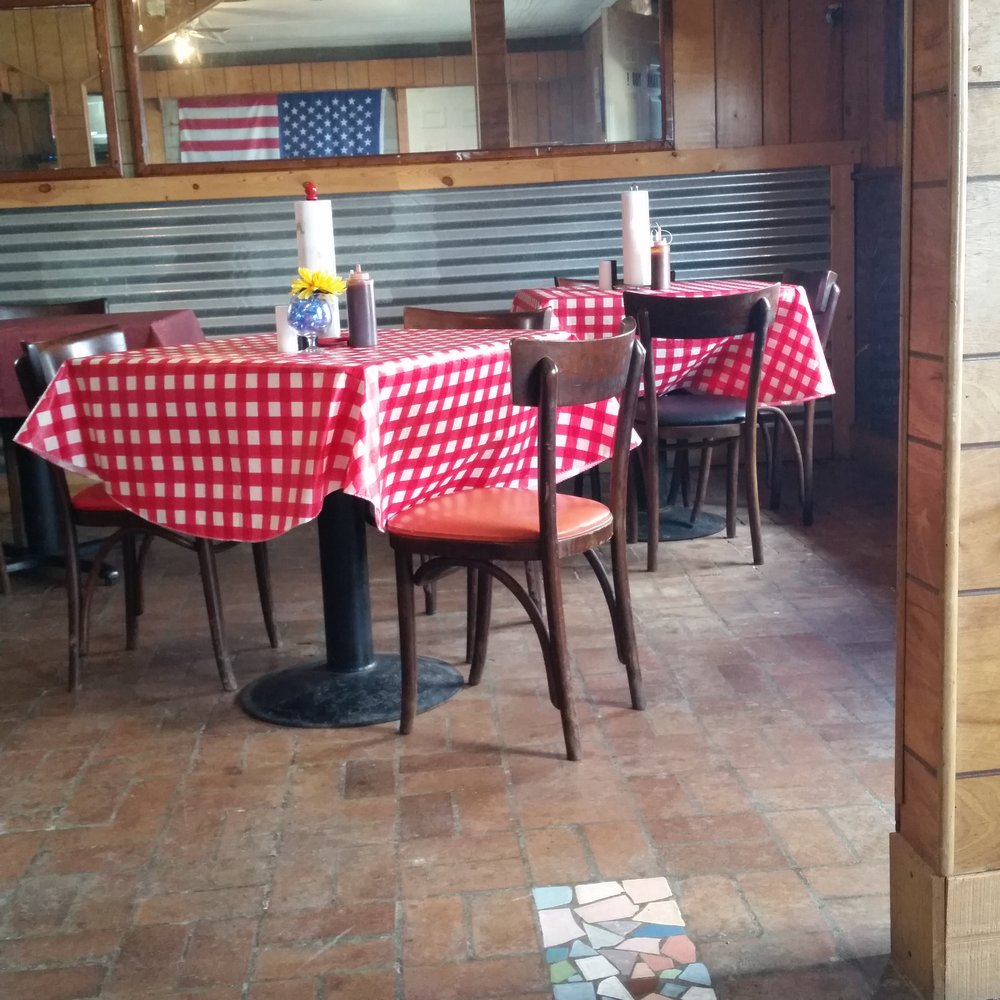 Quaint, clean friendly, most importantly, delicious! Quaint, clean friendly, most importantly, delicious!
