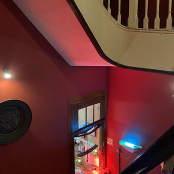 RAIZ - Stairs to walk up - Portuguese Near Me - Porto, 13