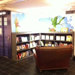 Science Fiction Bokhandeln - Cozy corner