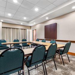 Hampton Inn Guntersville - Meeting Room