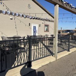 TJ's Sports Bar & Grill
