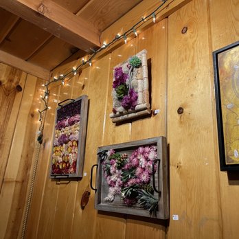 Soule Domain - Wall decor - New American Near Me - Kings Beach, California