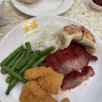 East Ocean Seafood Restaurant - Garlic green beans, bbq pork, fried fish, pot Sticker and rice. - Dim Sum Near Me - Alameda, California East Ocean Seafood Restaurant - Garlic green beans, bbq pork, fried fish, pot Sticker and rice. - Dim Sum Near Me - Alameda, California