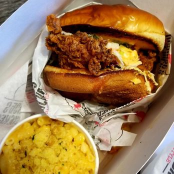 Monroe's Hot Chicken - The most gorgeous chicken sandwich with some super cheesy mac & cheese. *fans self* - Chicken Shop Near Me - Tempe, Arizona Monroe's Hot Chicken - The most gorgeous chicken sandwich with some super cheesy mac & cheese. *fans self* - Chicken Shop Near Me - Tempe, Arizona