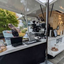 Sip with Goldie - Cart with Owner