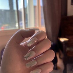 LA Cutie's Nails & Eyebrow Studio