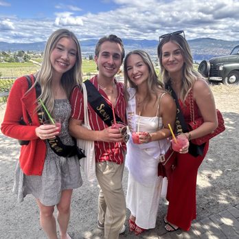 Vivid Tours - Kelowna Wine Tours - Kelowna wine tour - Wine Tours Near Me - Kelowna, British Columbia Vivid Tours - Kelowna Wine Tours - Kelowna wine tour - Wine Tours Near Me - Kelowna, British Columbia