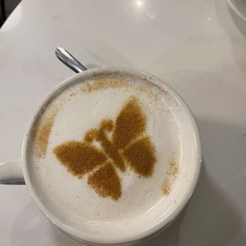 Cafe Bonjour - Chai Latte - Breakfast & Brunch Near Me - Boston, Massachusetts