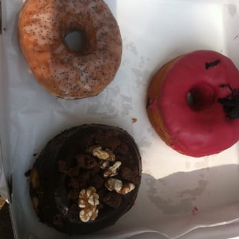 Dough - why didn't I buy 6 donuts? - Desserts Near Me - New York, New York