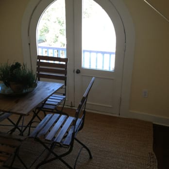 Oak Bluffs Inn - Bed & Breakfast Near Me - Oak Bluffs, Massachusetts