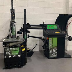 Tyres in Cheddarâ„¢ - Latest tyre fitting and balancing equipment.