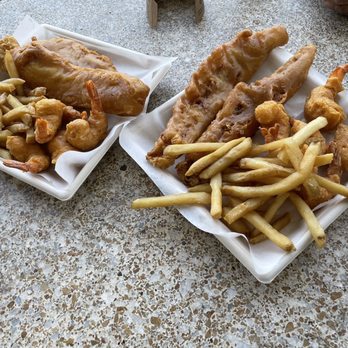 Quality Seafood - Large seafood platter - Seafood Markets Near Me - Redondo Beach, California Quality Seafood - Large seafood platter - Seafood Markets Near Me - Redondo Beach, California