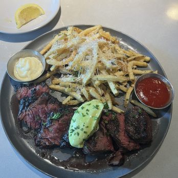 Le Cochon Wine Bar and Bistro - Steak Frites - Wine Bars Near Me - Geneva, Illinois Le Cochon Wine Bar and Bistro - Steak Frites - Wine Bars Near Me - Geneva, Illinois