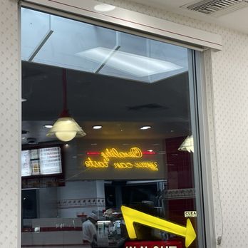 In-N-Out Burger - etsat nac uoy ytilauQ (no this isn't Spanish, lol) IYKYK - Fast Food Near Me - Los Angeles, California