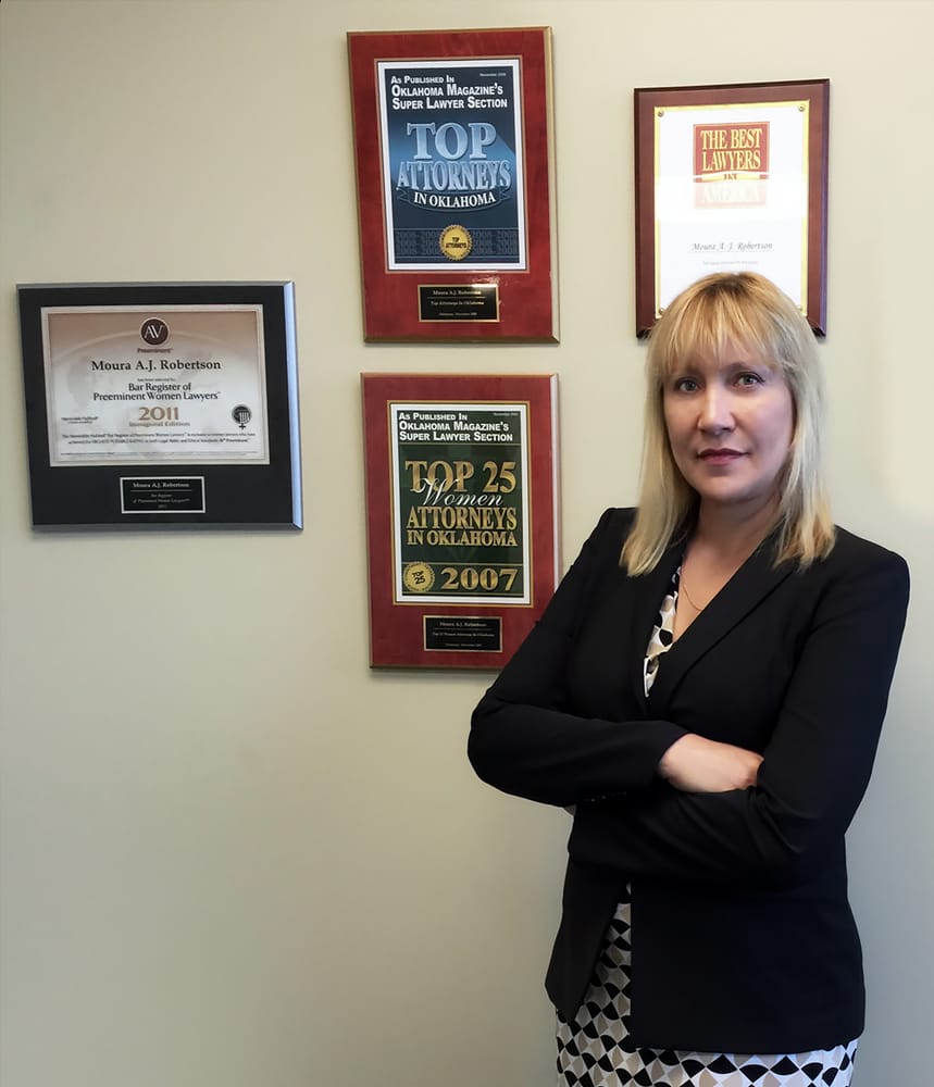 Moura Robertson - divorce attorney in Tulsa, OK