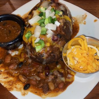 Horizon 76 - Baked Filet Mignon Chili Potato - New American Near Me - Keller, Texas Horizon 76 - Baked Filet Mignon Chili Potato - New American Near Me - Keller, Texas