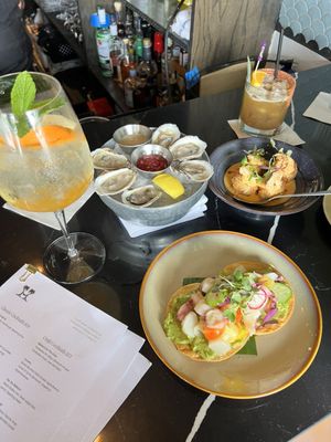 Hugo’s Seafood Bar by null