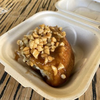 Passion Bakery Cafe - Macadamia Nut Sticky Bun - Bakeries Near Me - Kapaa, Hawaii