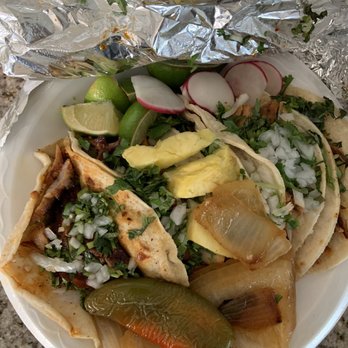 Tacos El Super - Pastor tacos - Food Trucks Near Me - Fresno, California