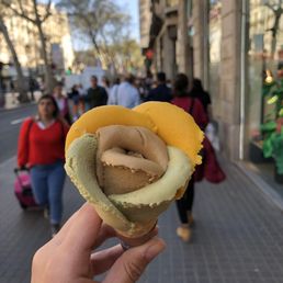 Pistachio, mango and dulce de leche Pistachio, mango and dulce de leche
