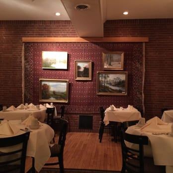 The Old Courthouse - Dining room - American Near Me - Newport, New Hampshire The Old Courthouse - Dining room - American Near Me - Newport, New Hampshire
