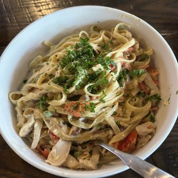 1928 Public House - Lemon chicken pasta - American Near Me - Middleburg Heights, Ohio 1928 Public House - Lemon chicken pasta - American Near Me - Middleburg Heights, Ohio
