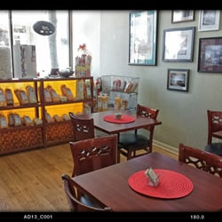 Honest & True Tea - Cozy interior