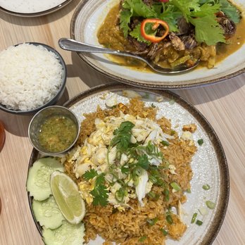 When In Bangkok - Khao pad poo (crab fried rice) and poo karee (soft shell crab in curry) - Thai Near Me - Flushing, New York When In Bangkok - Khao pad poo (crab fried rice) and poo karee (soft shell crab in curry) - Thai Near Me - Flushing, New York