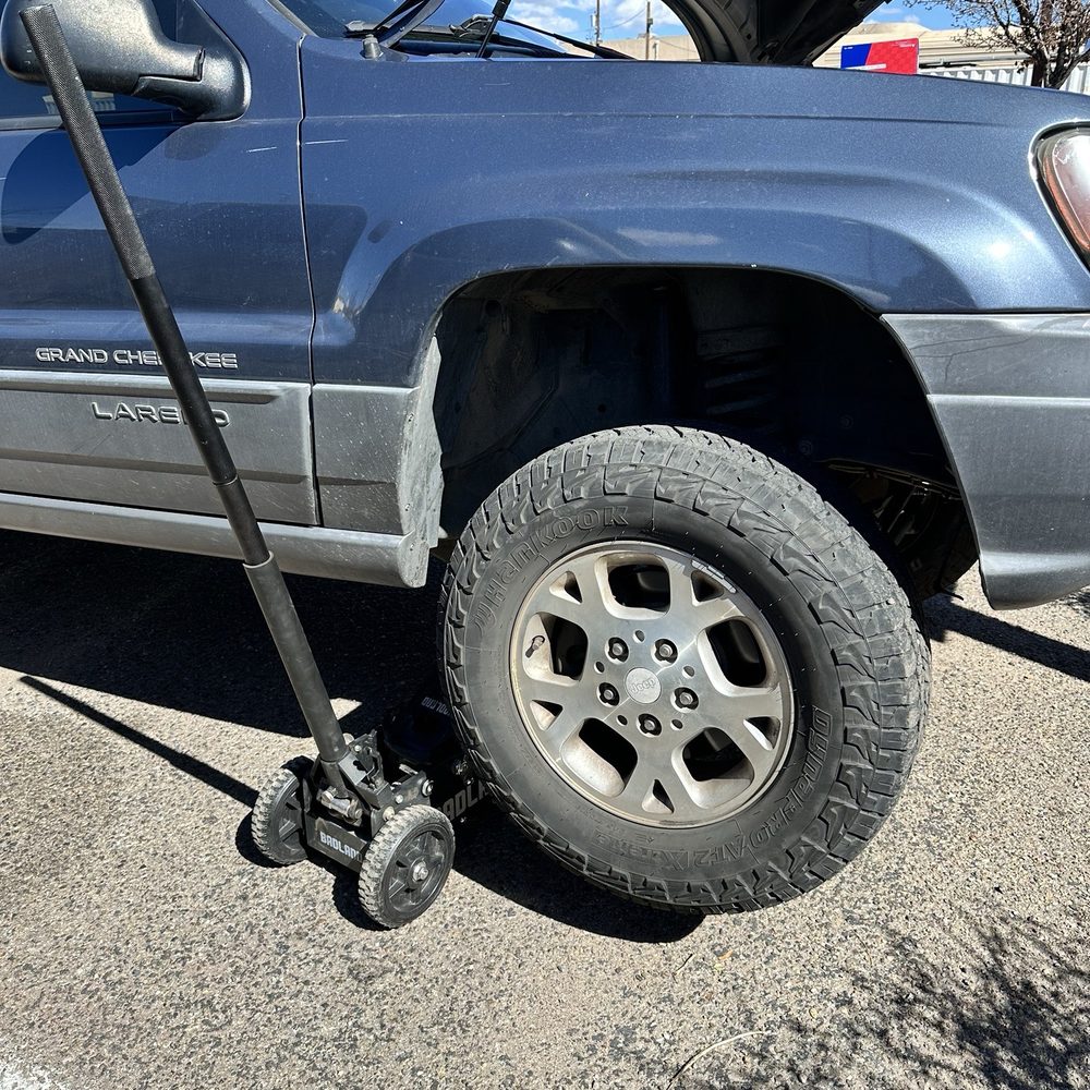 Osbaldo’s Mechanic - The Jeep getting repaired in Albuquerque NM. - Auto Repair Near Me - Albuquerque, New Mexico Osbaldo’s Mechanic - The Jeep getting repaired in Albuquerque NM. - Auto Repair Near Me - Albuquerque, New Mexico
