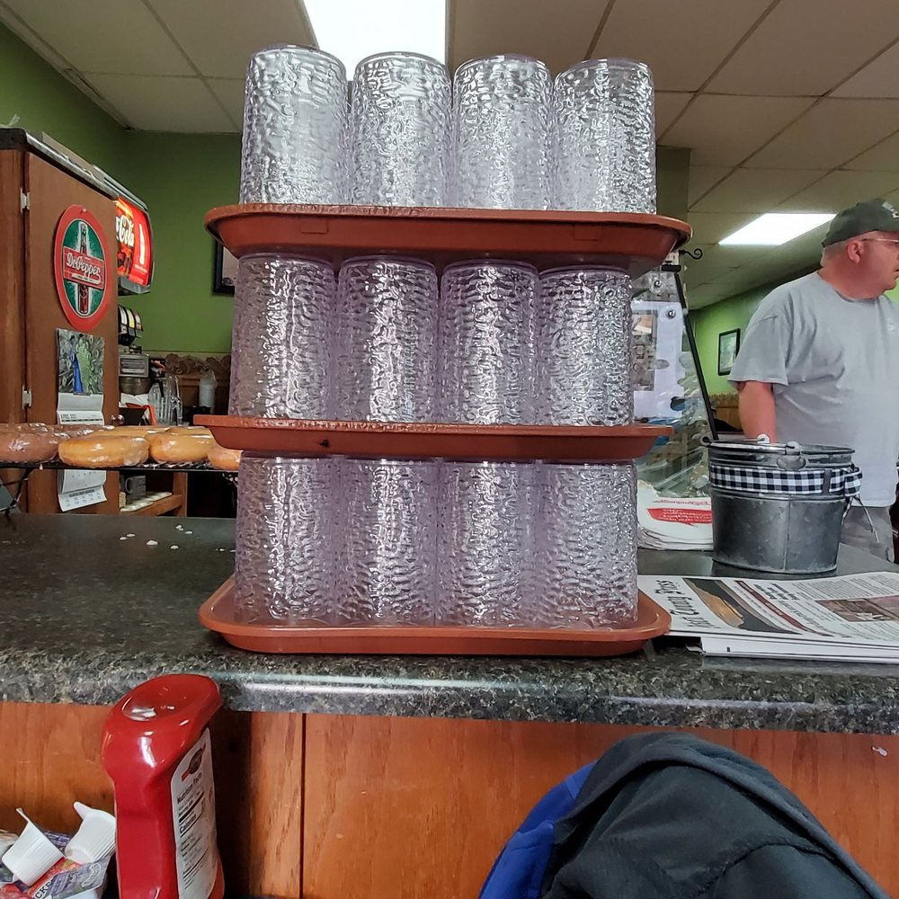 Dixie Cafe - Plastic cups cleaned and at the counter ready - Southern Near Me - Byrdstown, Tennessee Dixie Cafe - Plastic cups cleaned and at the counter ready - Southern Near Me - Byrdstown, Tennessee