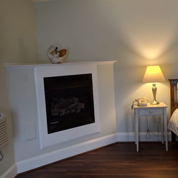 The Oaks Waterfront Hotel - Hotels Near Me - Easton, Maryland