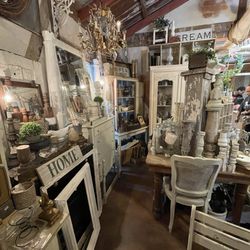 Glory B's Antiques and Farmhouse Decor