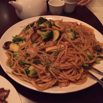Panda Inn - Family size - vegetable chow mein - Chinese Near Me - La Palma, California Panda Inn - Family size - vegetable chow mein - Chinese Near Me - La Palma, California