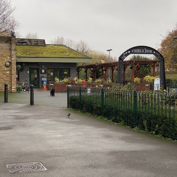 Markfield Park Cafe - Cafe from the outside - Cafes Near Me - London, XGL