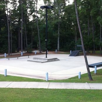 Terramont Park - skate park - Disc Golf Near Me - The Woodlands, Texas Terramont Park - skate park - Disc Golf Near Me - The Woodlands, Texas