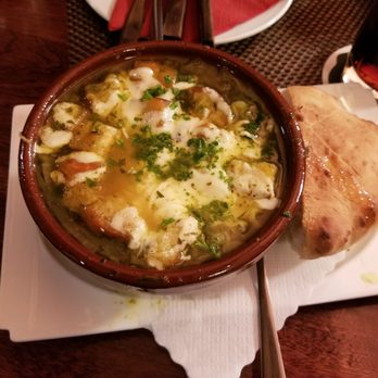 Lanzelot - The onion soup with bread!! Wonderful! - Beer Garden Near Me - Lüneburg, NI