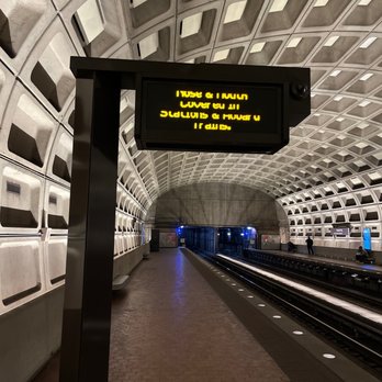 Crystal City Metro Station - Public Transportation Near Me - Arlington, Virginia