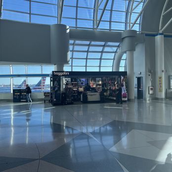 Baggallini - Luggage Near Me - Charlotte, North Carolina