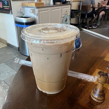 Dulcédo Coffee - Chocolate Turtle Latte - Coffee & Tea Near Me - Richmond, Texas