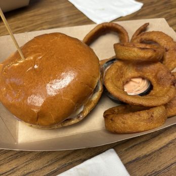 Lori's American Grille - Cheeseburger and onion rings - Burgers Near Me - Goshen, Ohio Lori's American Grille - Cheeseburger and onion rings - Burgers Near Me - Goshen, Ohio