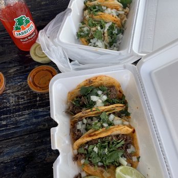 Mami Coco - Chicken tacos and barbacoa tacos - Tacos Near Me - Dallas, Texas Mami Coco - Chicken tacos and barbacoa tacos - Tacos Near Me - Dallas, Texas