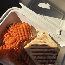 Clean Eatz Greenville SC - Bacon chicken ranch flatbread